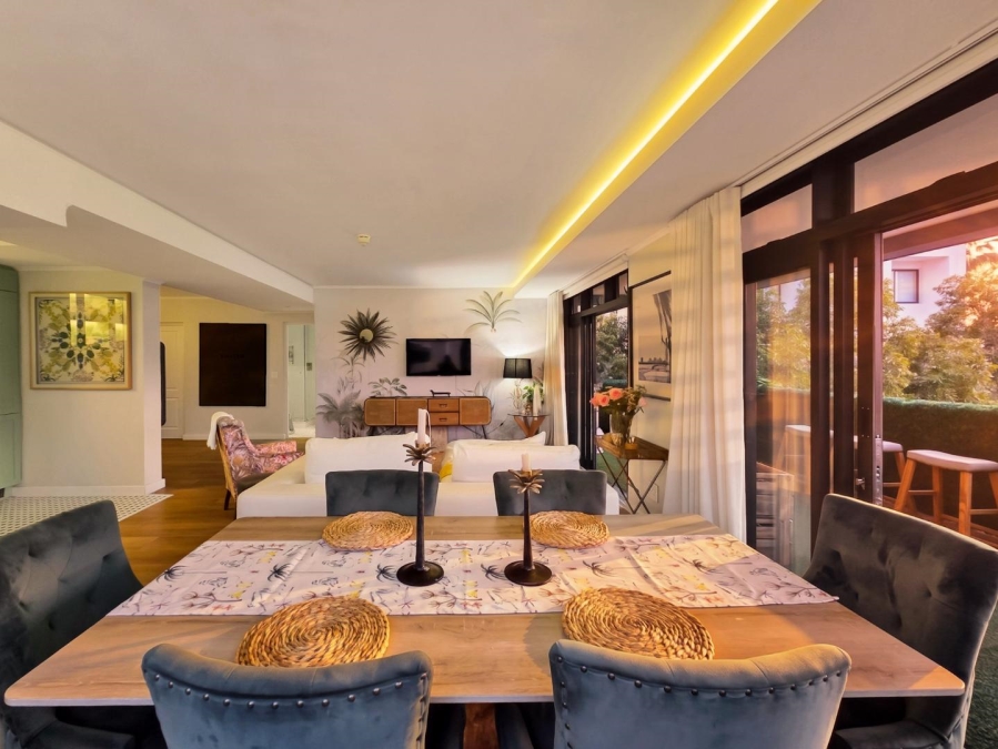 2 Bedroom Property for Sale in Sea Point Western Cape